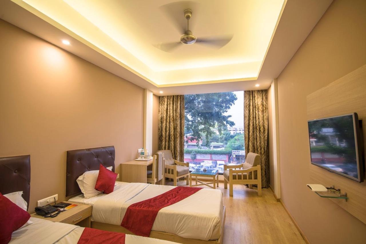 Palette Hotel Nisarga By Sunday Bhopal Exterior photo